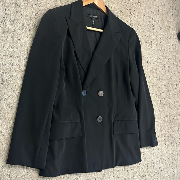 Holt Renfrew size 14 Black Double-Breasted Blazer EUC petty coat style buttons - Picture 15 of 15